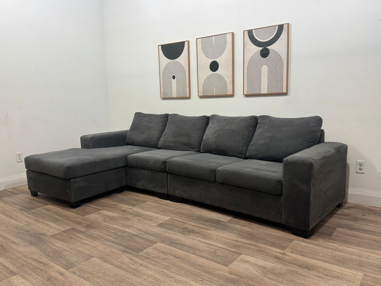 Leon’s Sectional Sofa