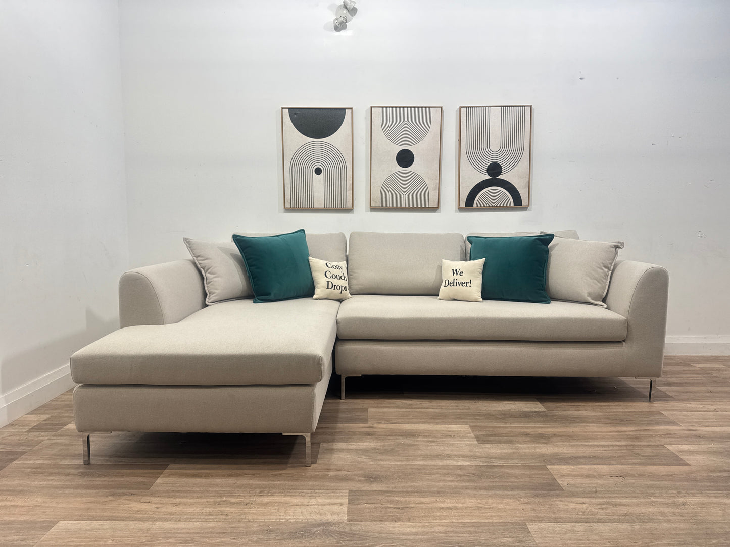 (New) Future Furniture Leonardo Sectional