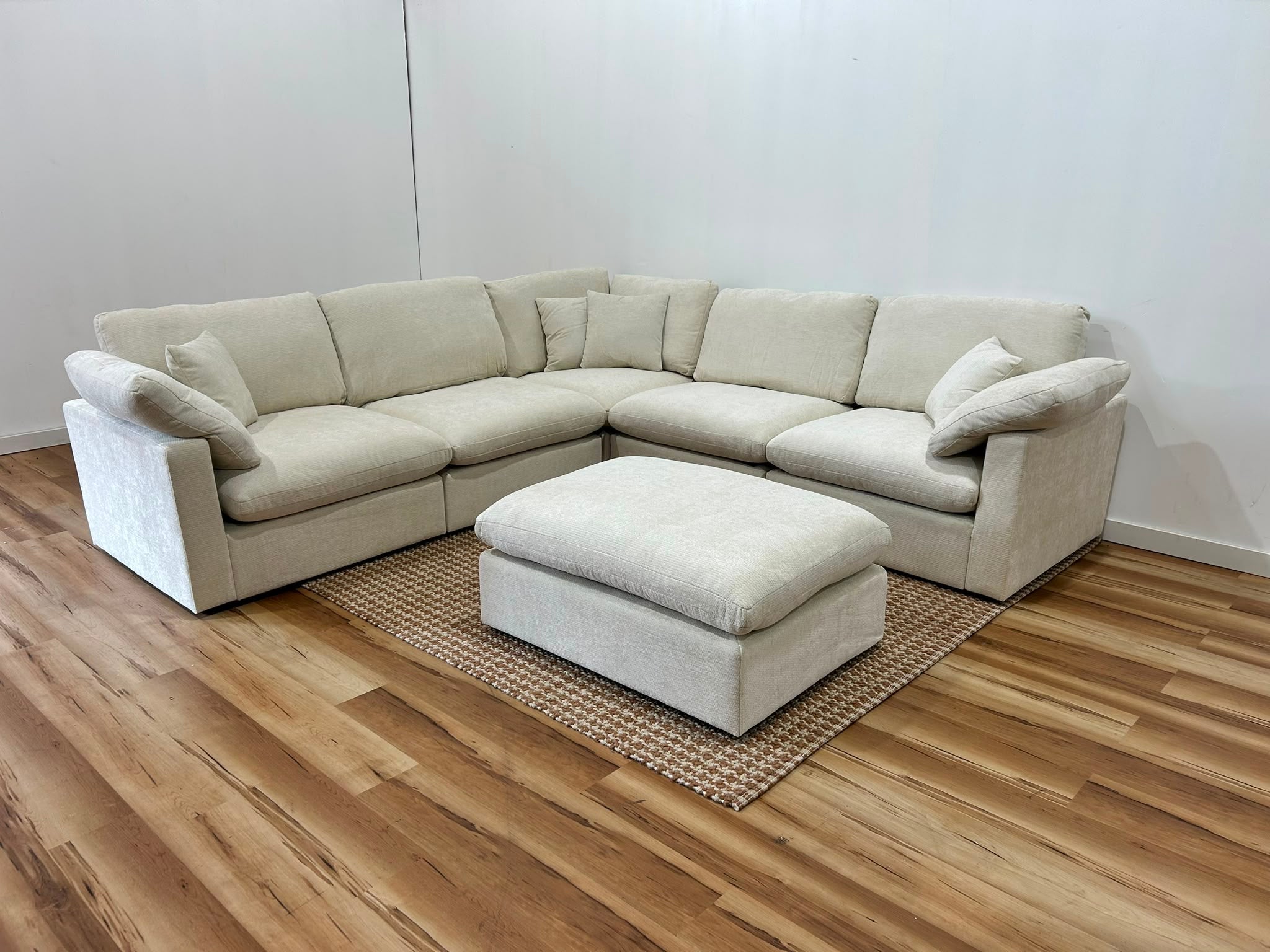 The Nest Modular Sofa 5pc + Ottoman Cream