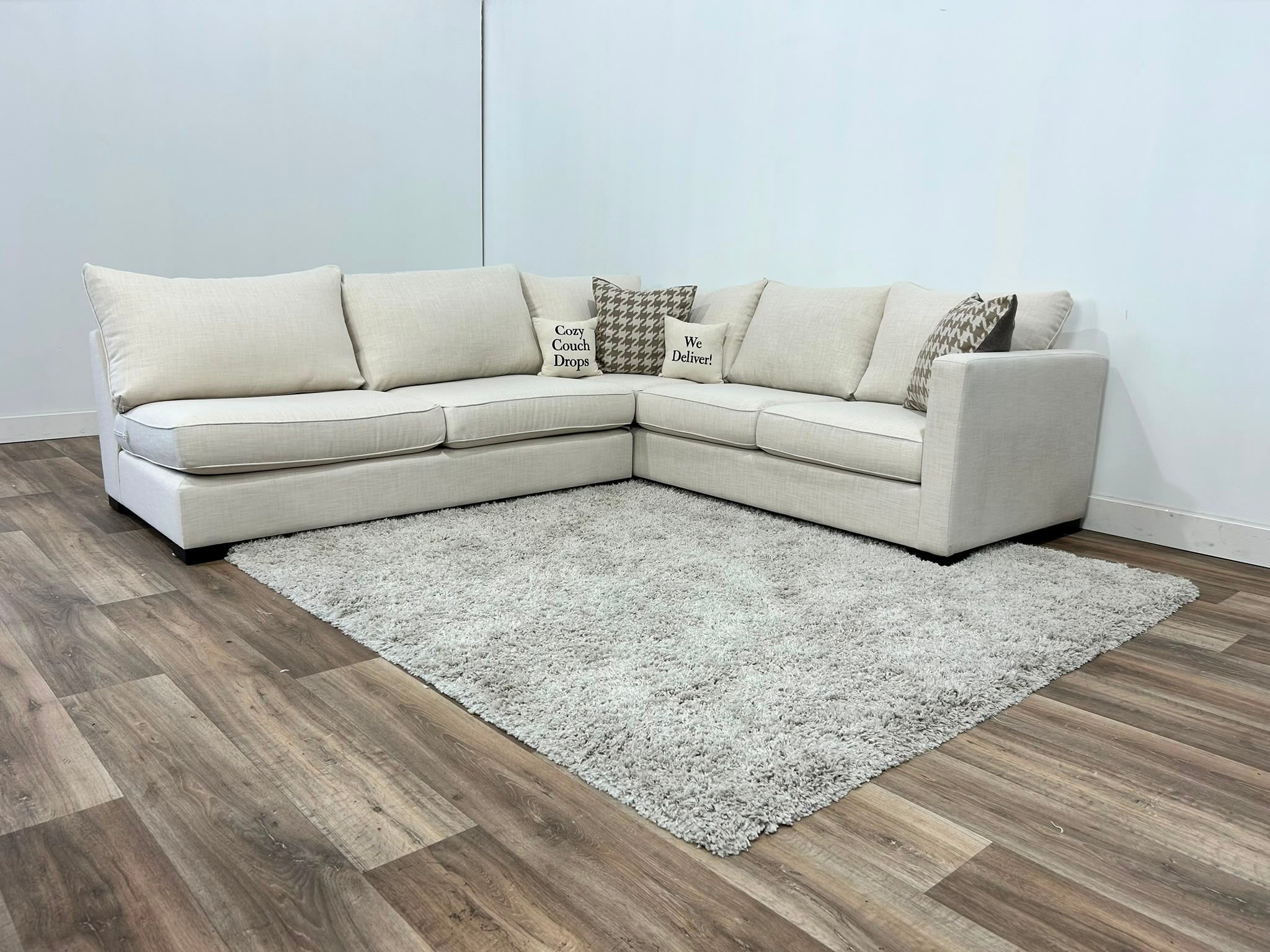 Van Gogh Designs Kane Sectional Sofa