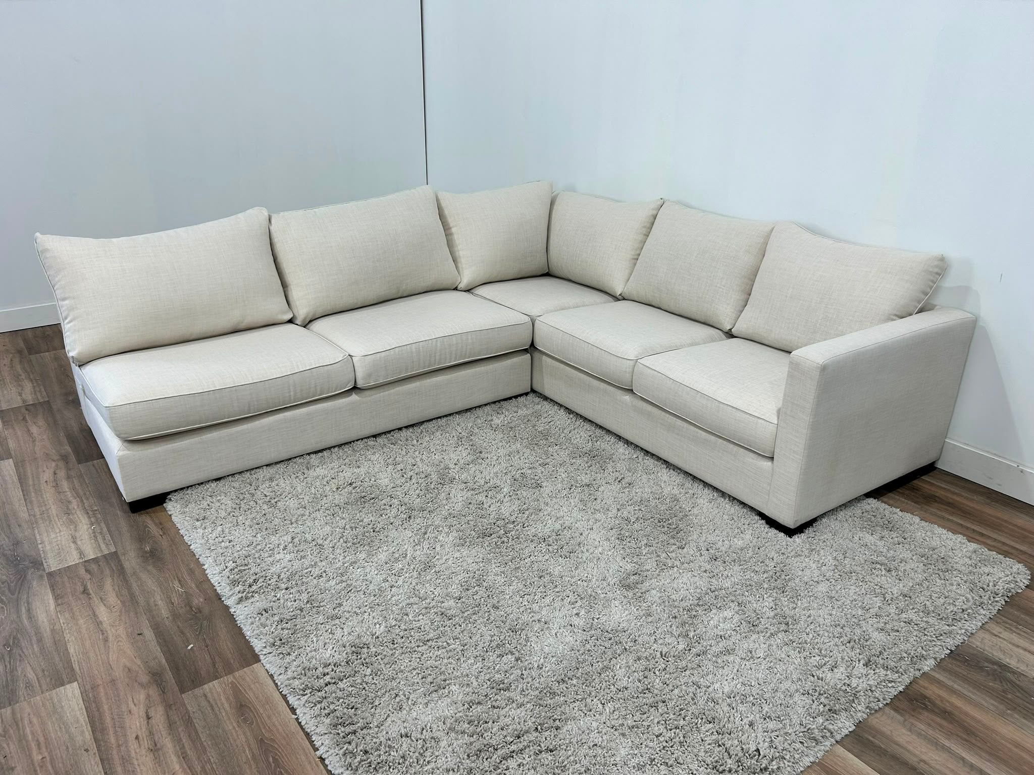 Van Gogh Designs Kane Sectional Sofa
