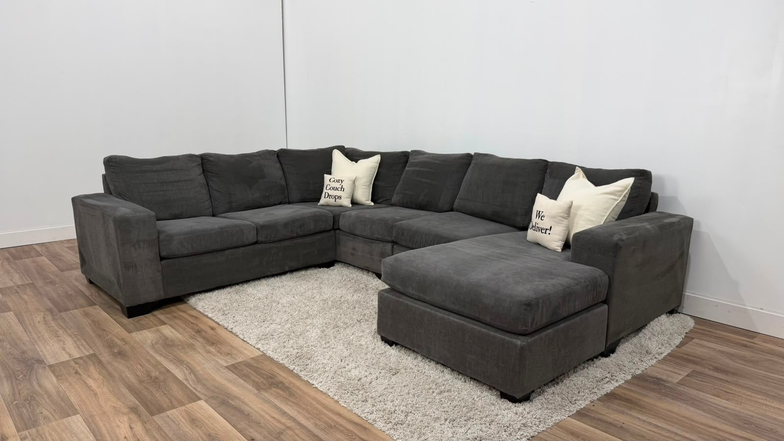 Leon’s Danielle Sectional Sofa
