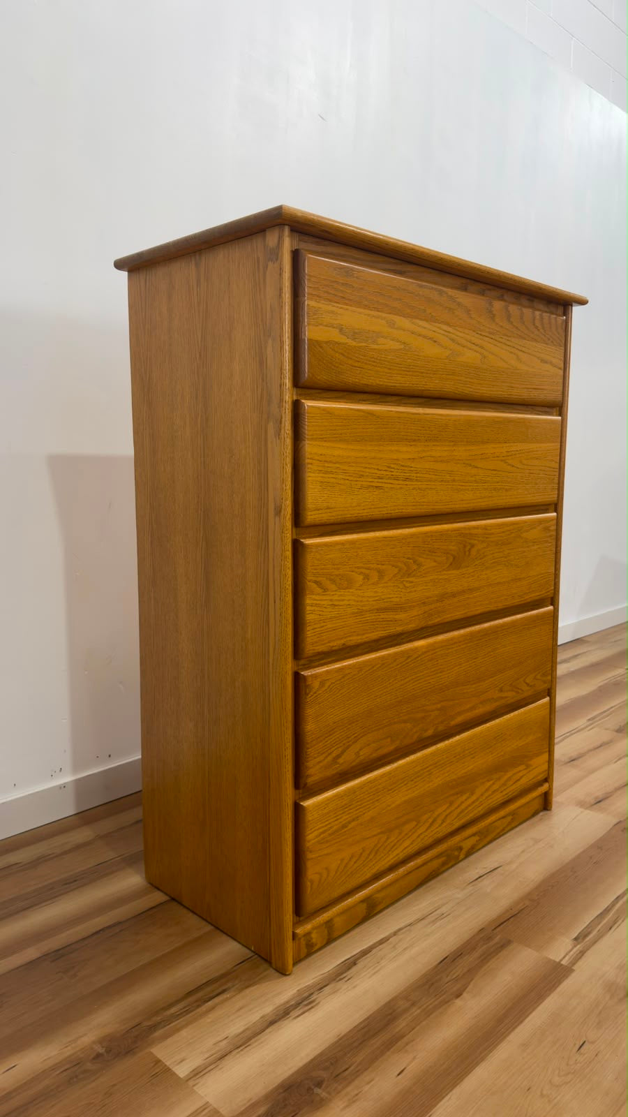 The Oak Factory 5 Drawer Dresser - Oak