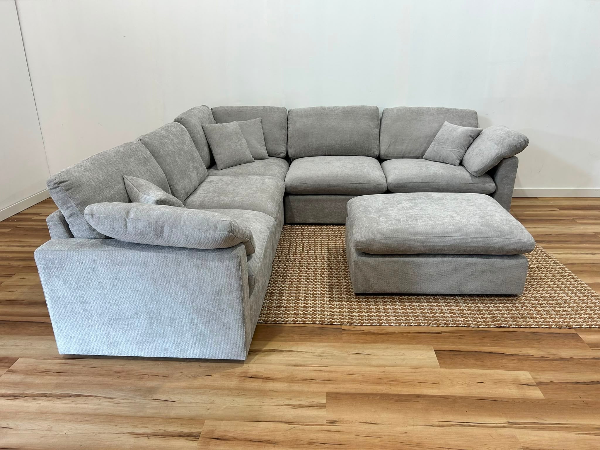 The Nest Modular Sofa 5pc + Ottoman Light Grey
