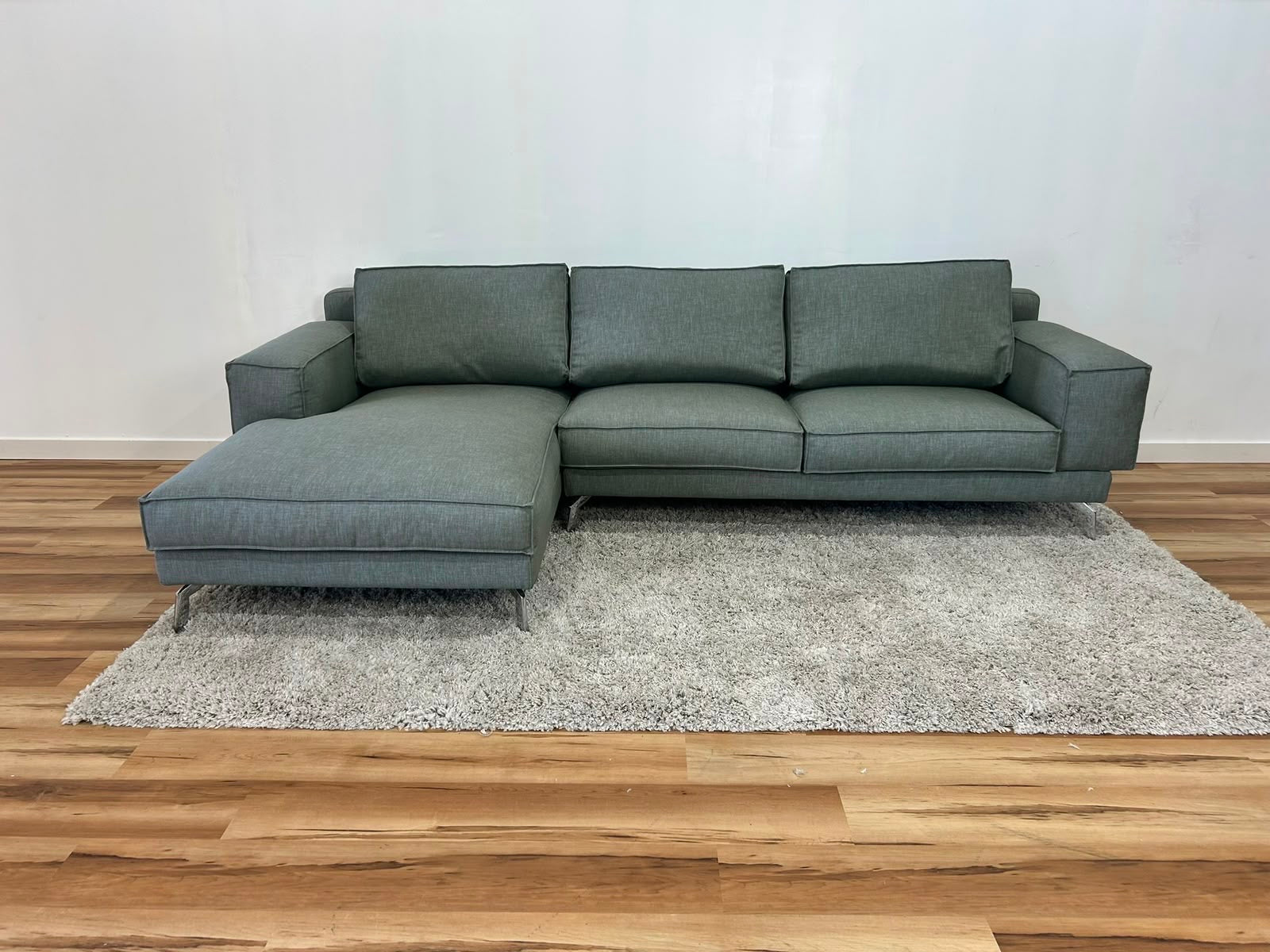 Moe’s Sectional Sofa 116”