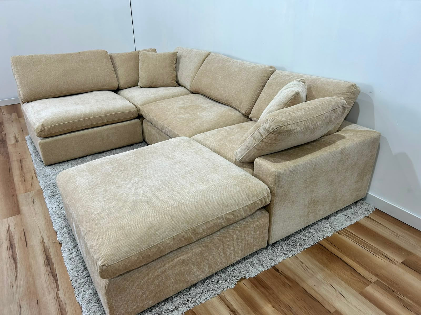 Snug Modular Sofa 4pc + Ottoman - Sand