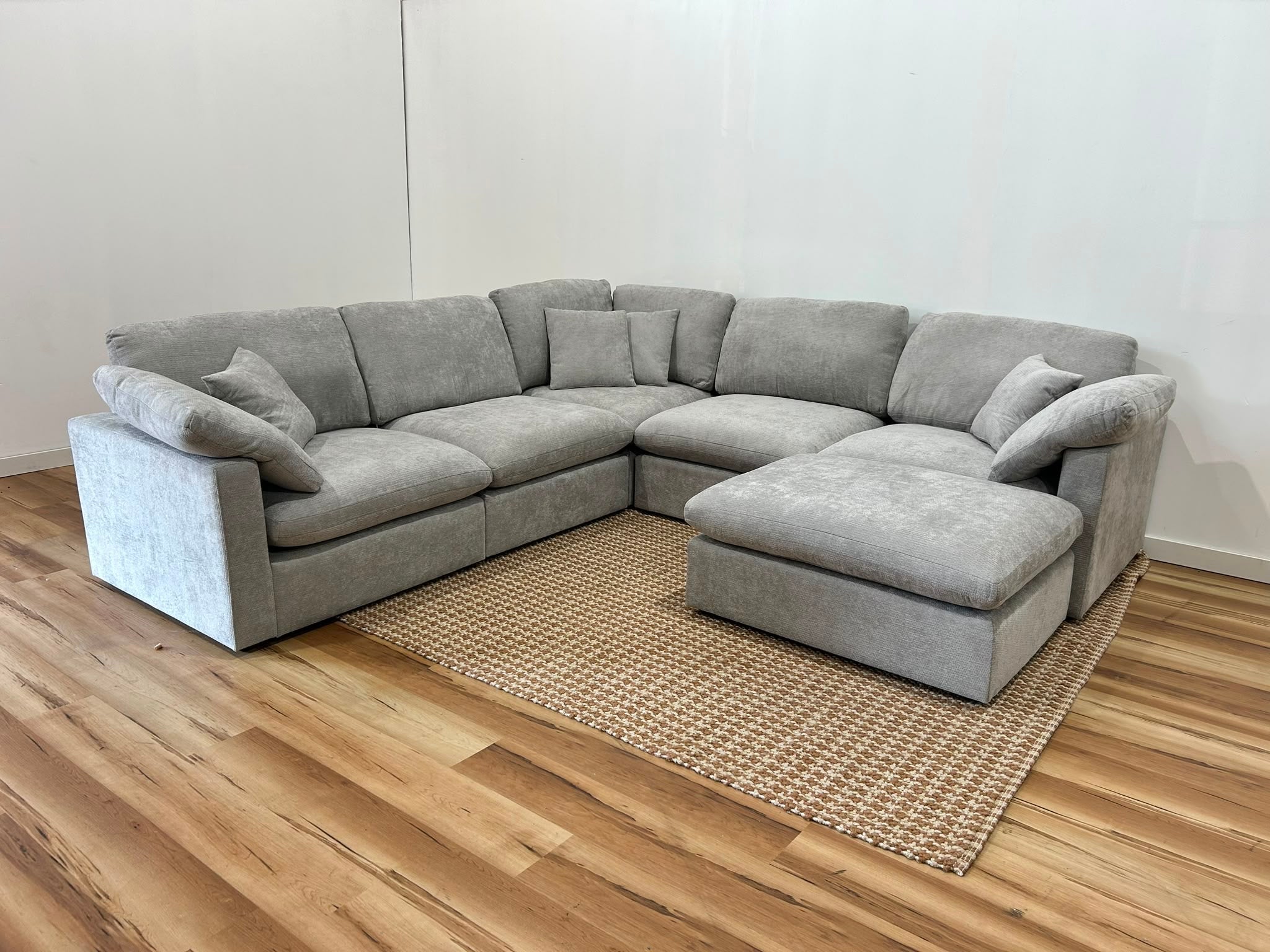 The Nest Modular Sofa 5pc + Ottoman Light Grey