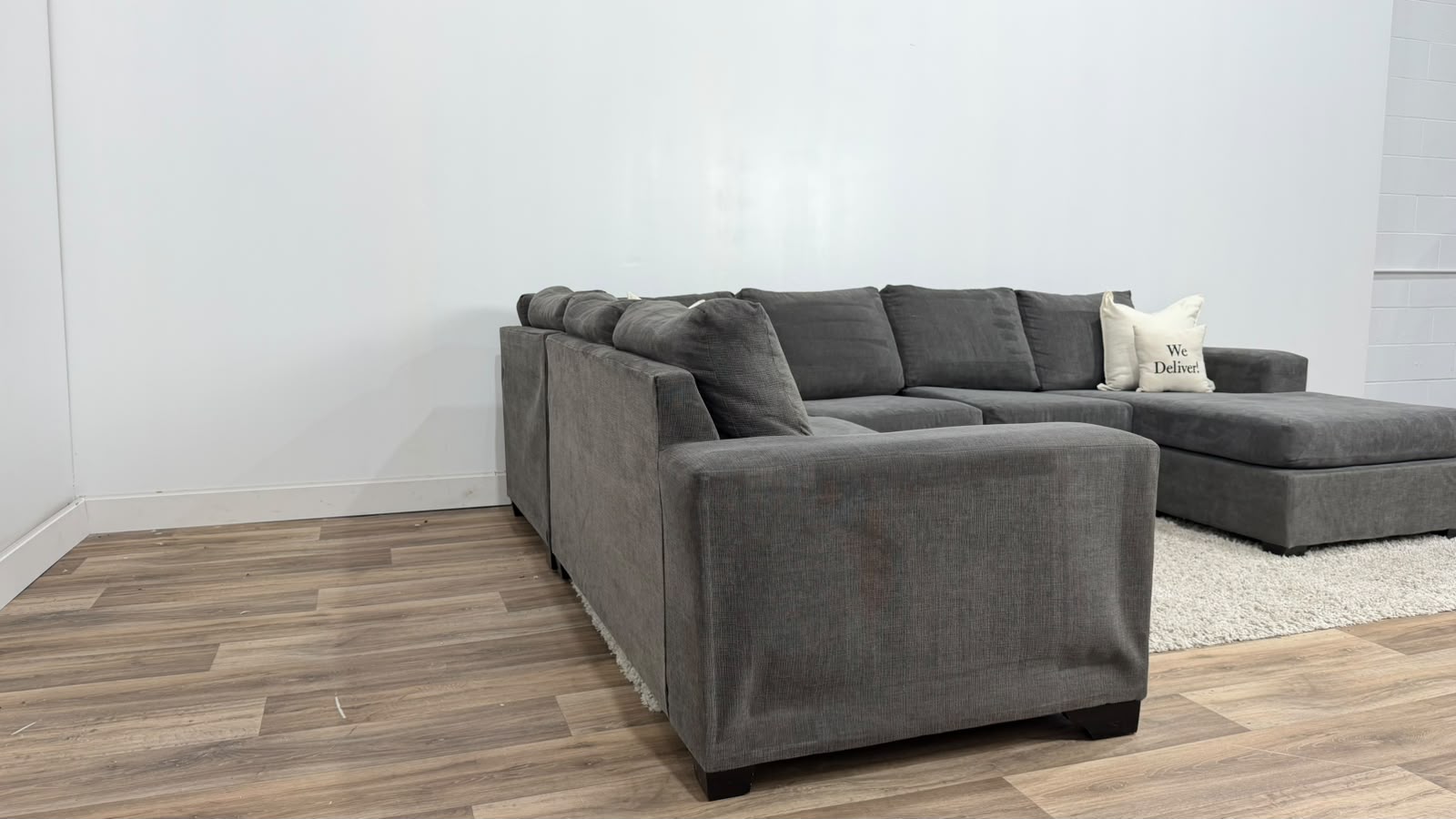 Leon’s Danielle Sectional Sofa