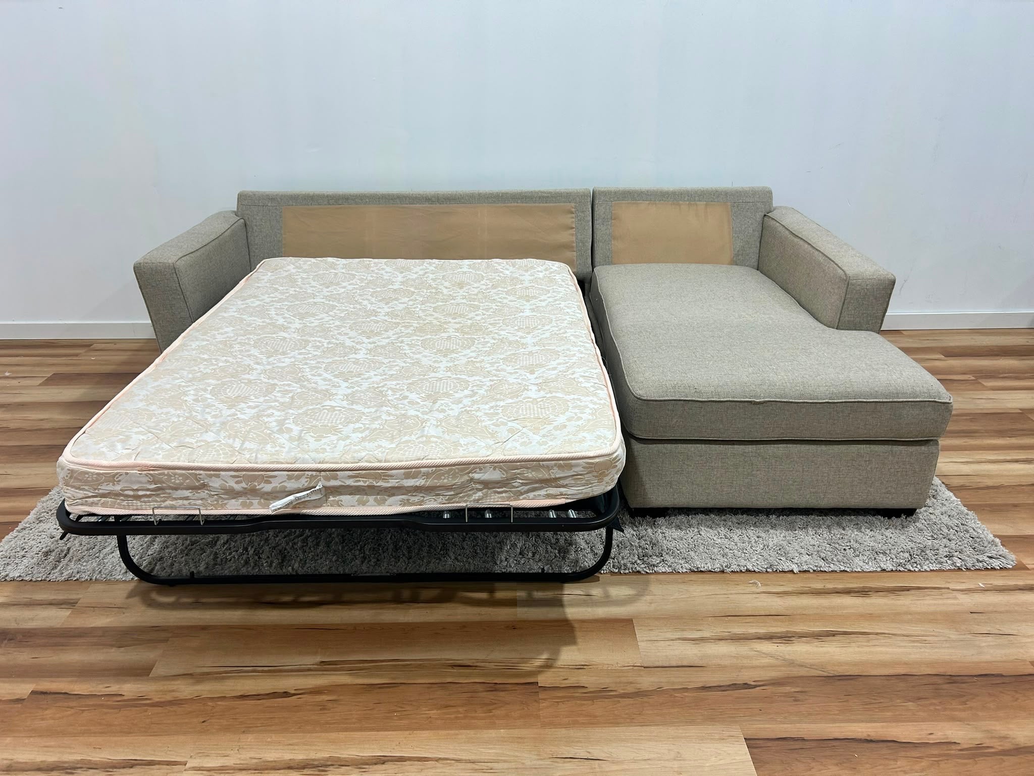 Beige Sleeper Sectional Sofa 108.5”