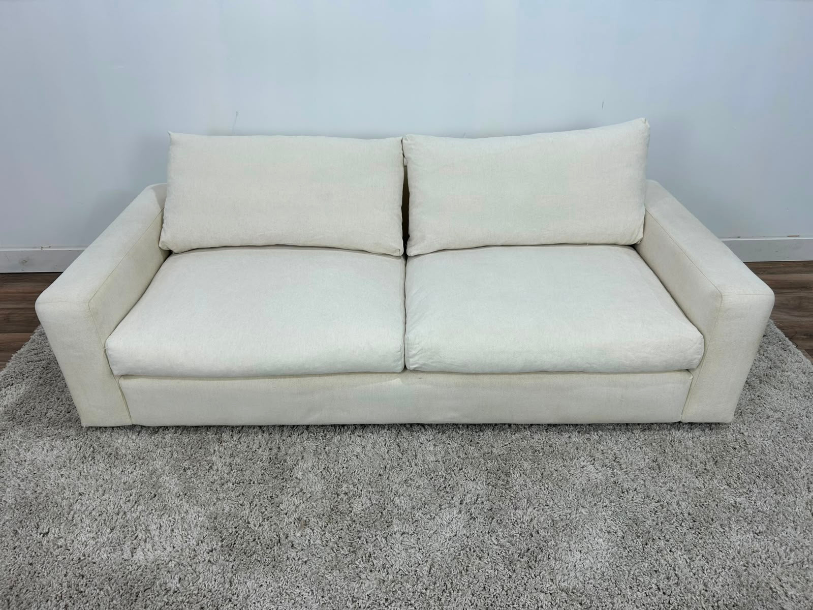 EQ3 Cello Sofa