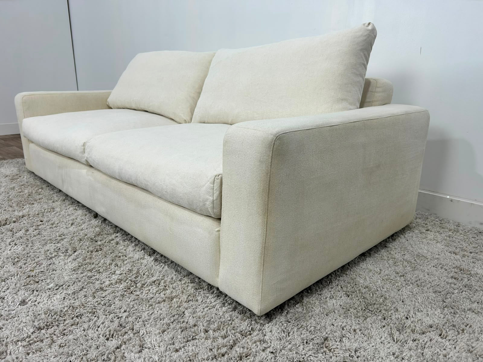 EQ3 Cello Sofa