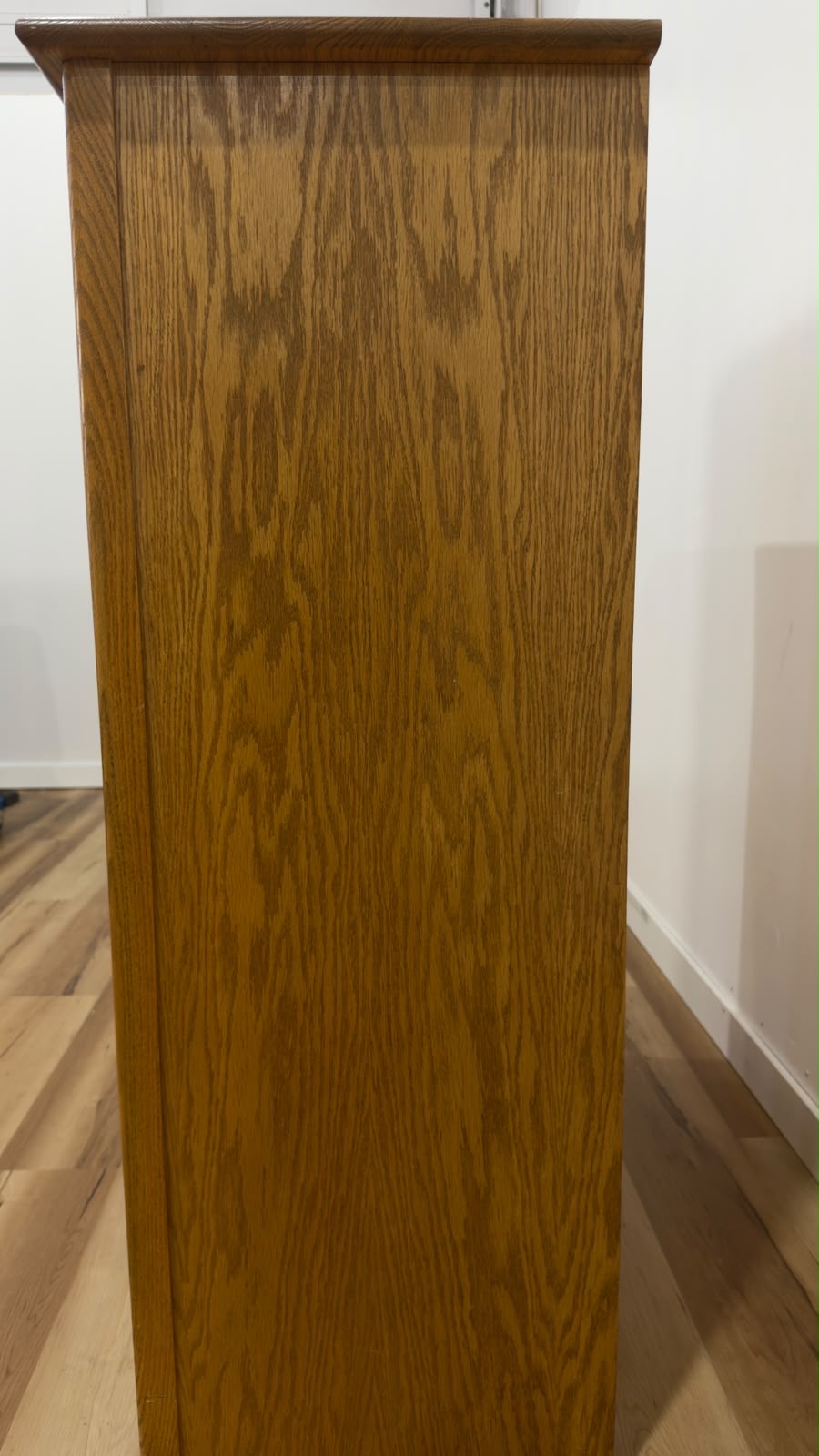 The Oak Factory 5 Drawer Dresser - Oak