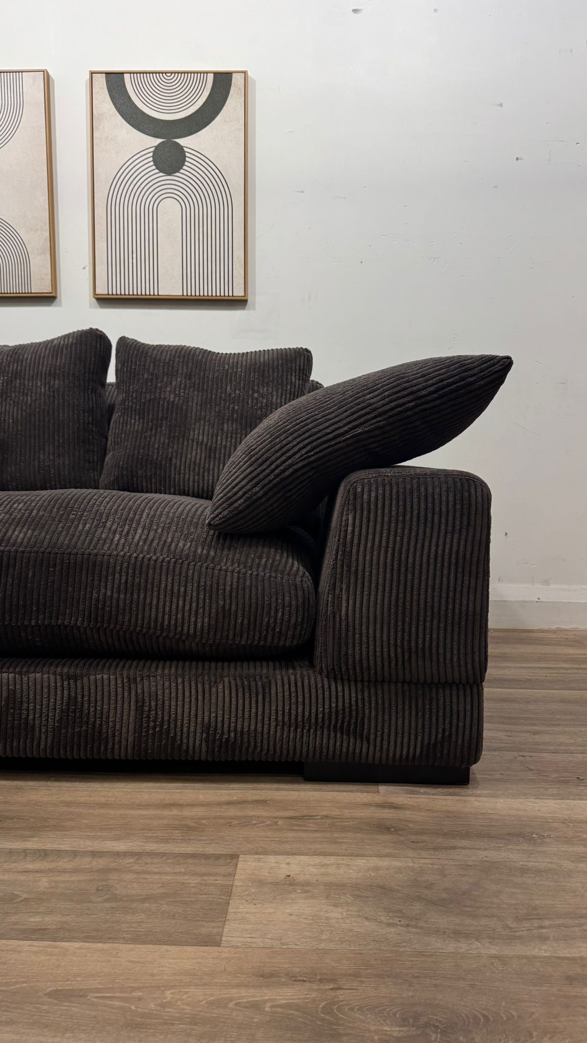 Moe’s Plunge Sectional