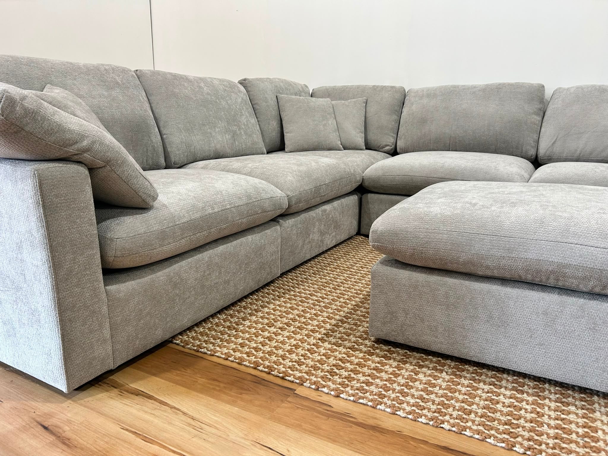 The Nest Modular Sofa 5pc + Ottoman Light Grey