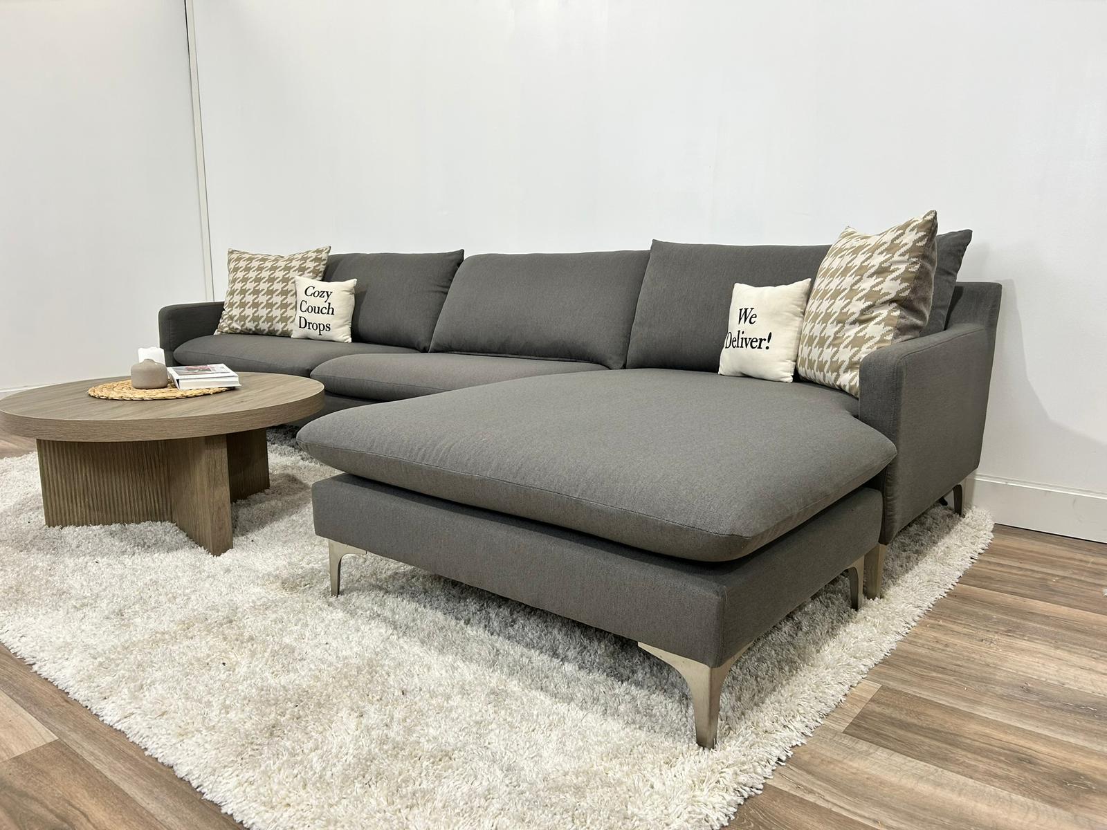 Nuevo Anders Sectional Sofa
