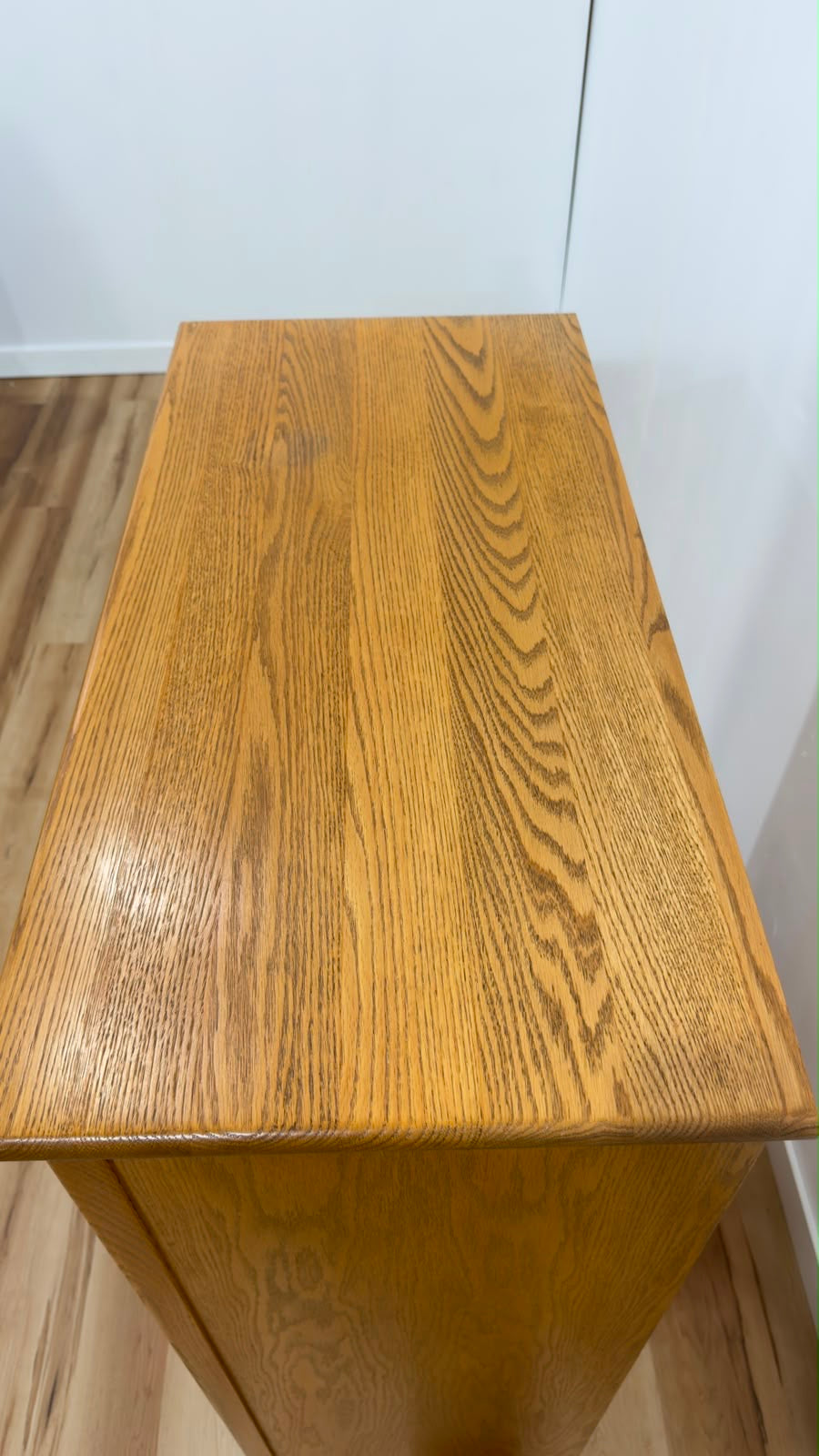 The Oak Factory 5 Drawer Dresser - Oak