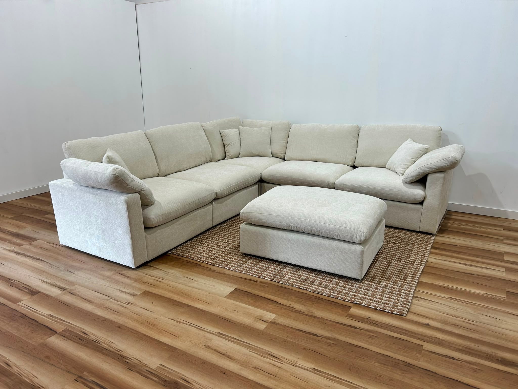 The Nest Modular Sofa 5pc + Ottoman Cream