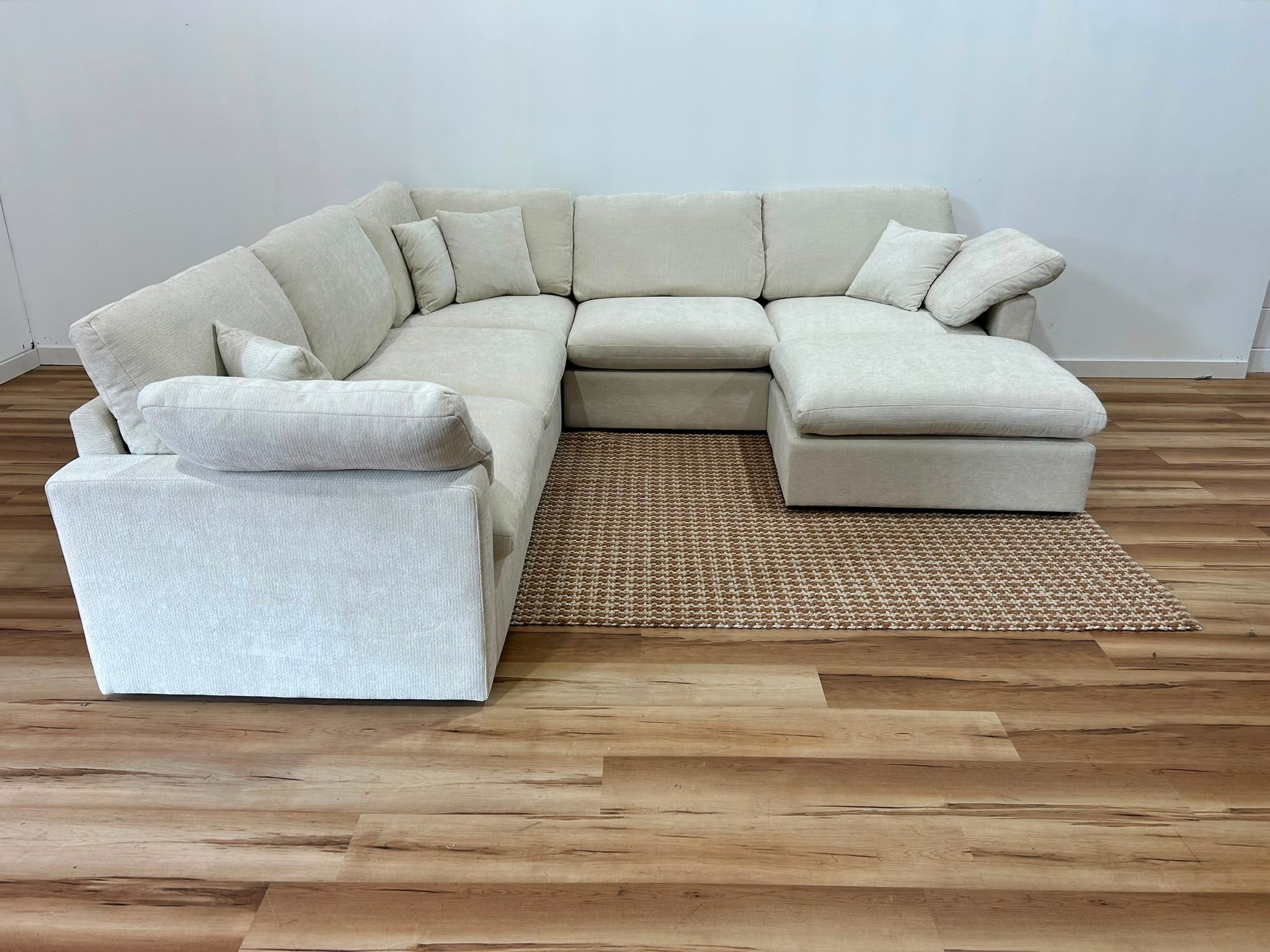 The Nest Modular Sofa 5pc + Ottoman Cream