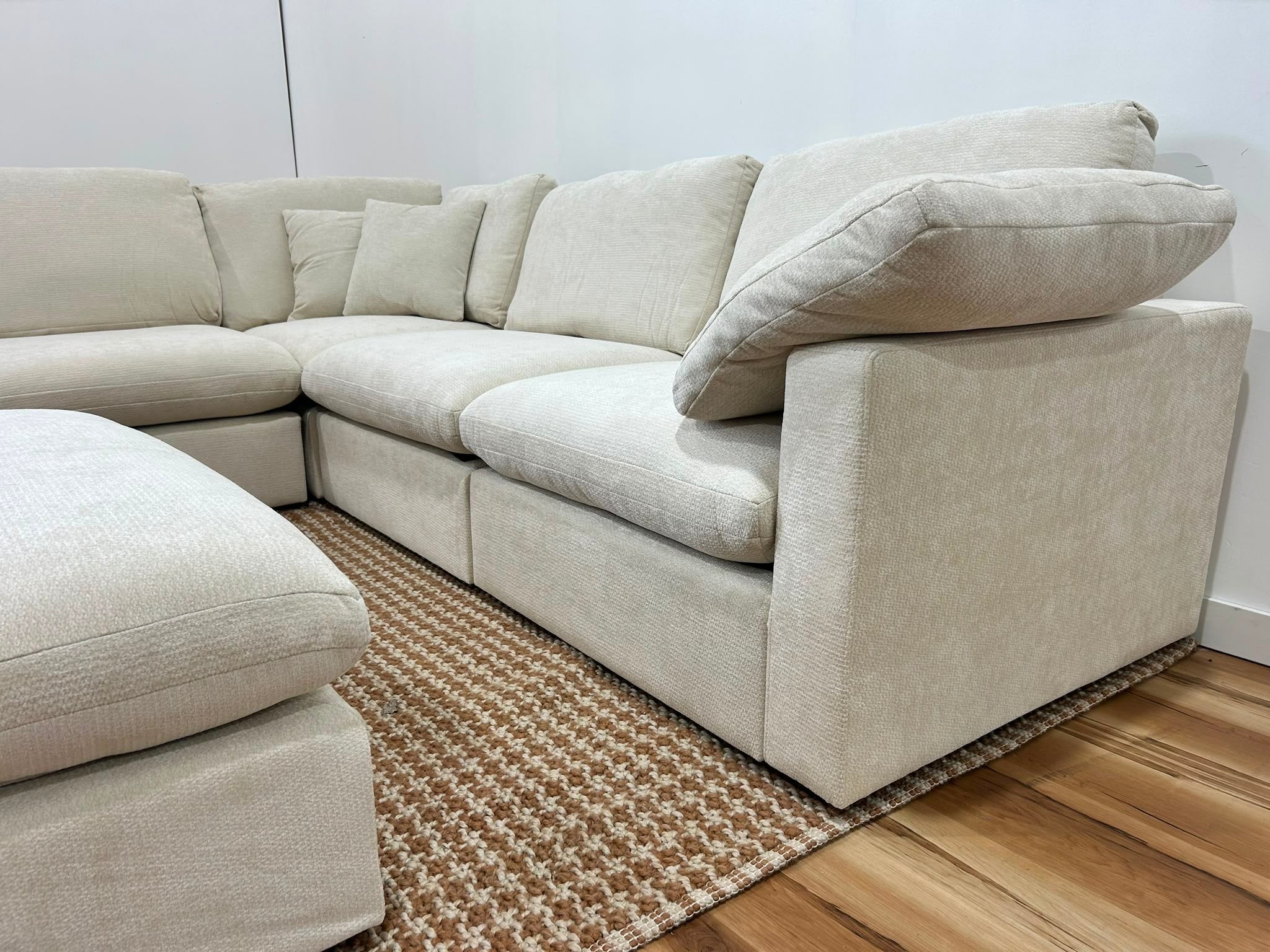The Nest Modular Sofa 5pc + Ottoman Cream