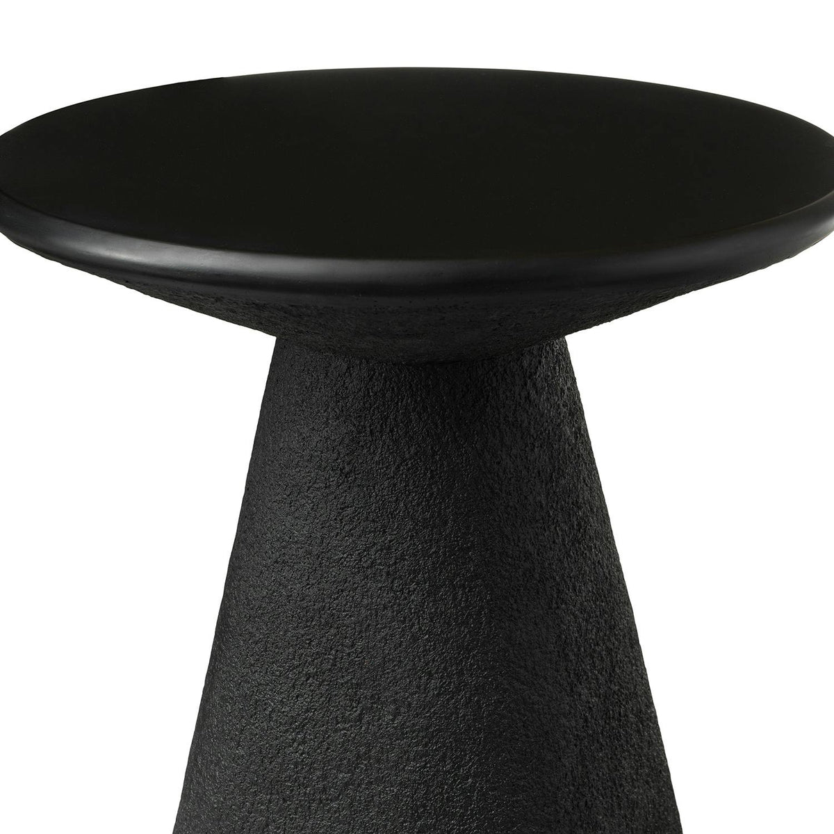 Ozetta Concrete Side Table - Moonlit Black