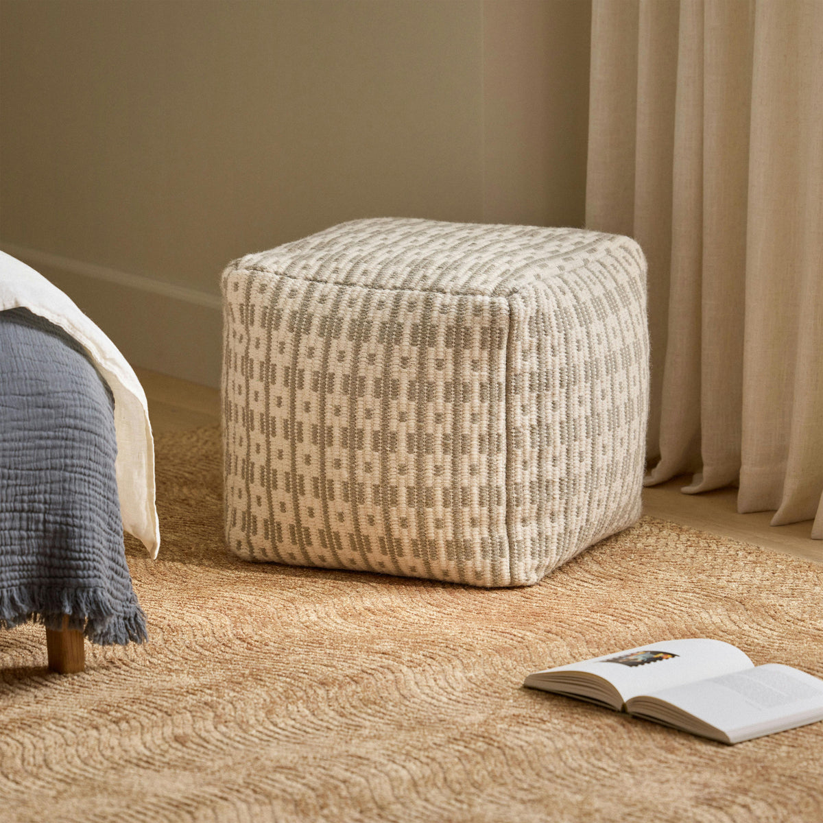 Mia 18" Pouf - Doe Taupe